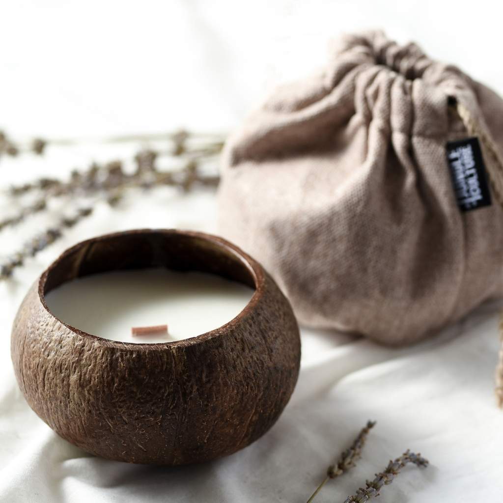 Coconut Shell Candle w/ Gift Bag (Toasted Coconut Scent)